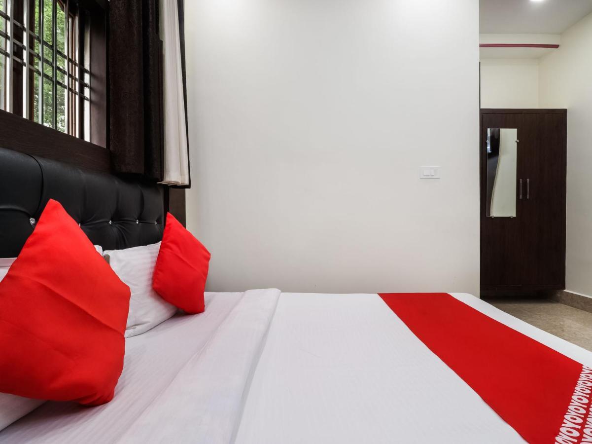 Oyo 70930 The Moon Hotel Āsansol Zewnętrze zdjęcie